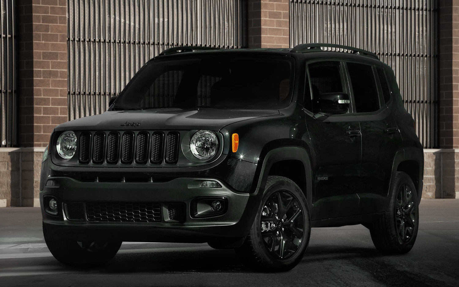 Comparison Jeep Renegade Trailhawk 2018 Vs Jeep Cherokee Limited 2019 Suv Drive